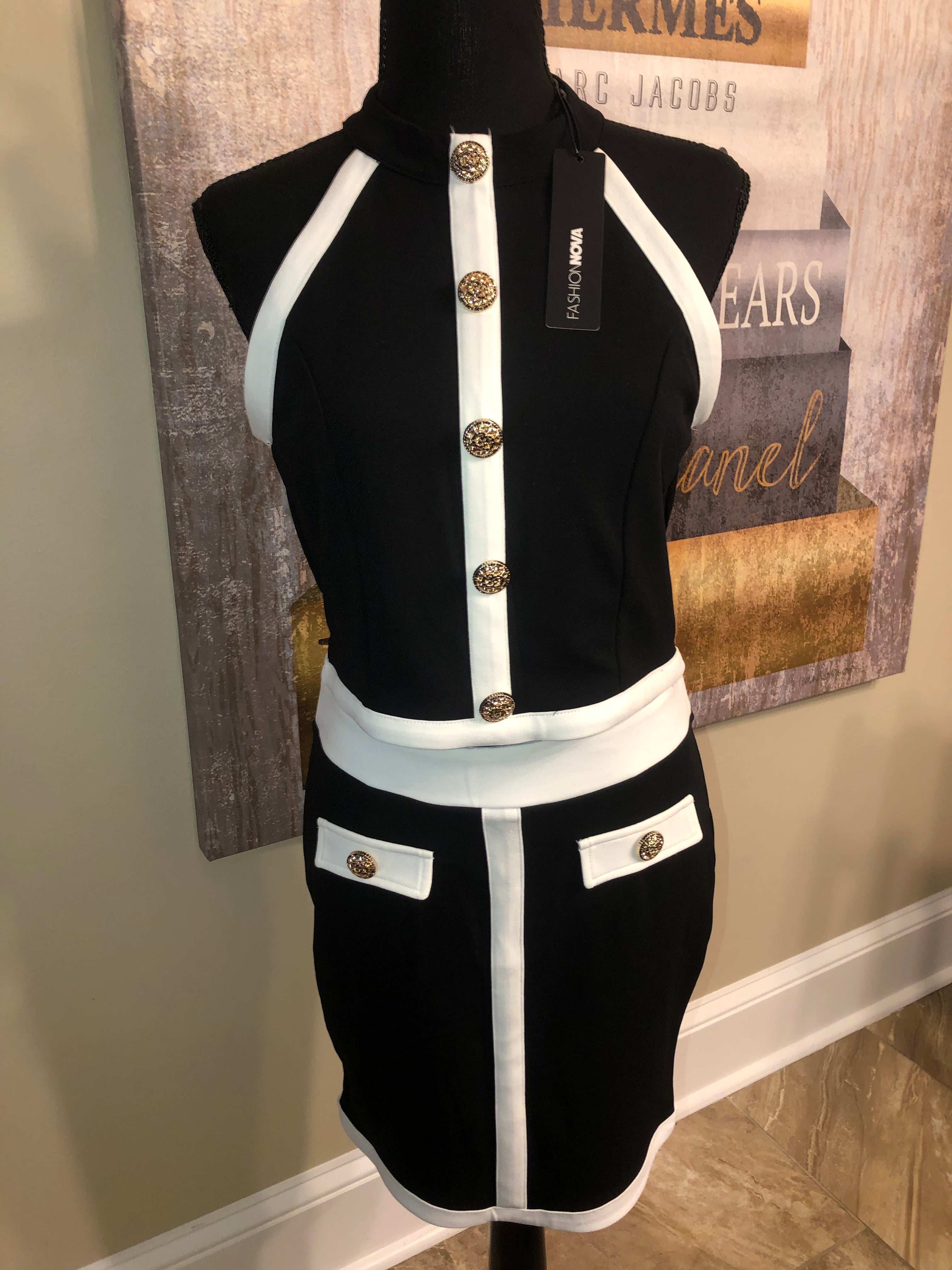 Black & White 2 Piece Set